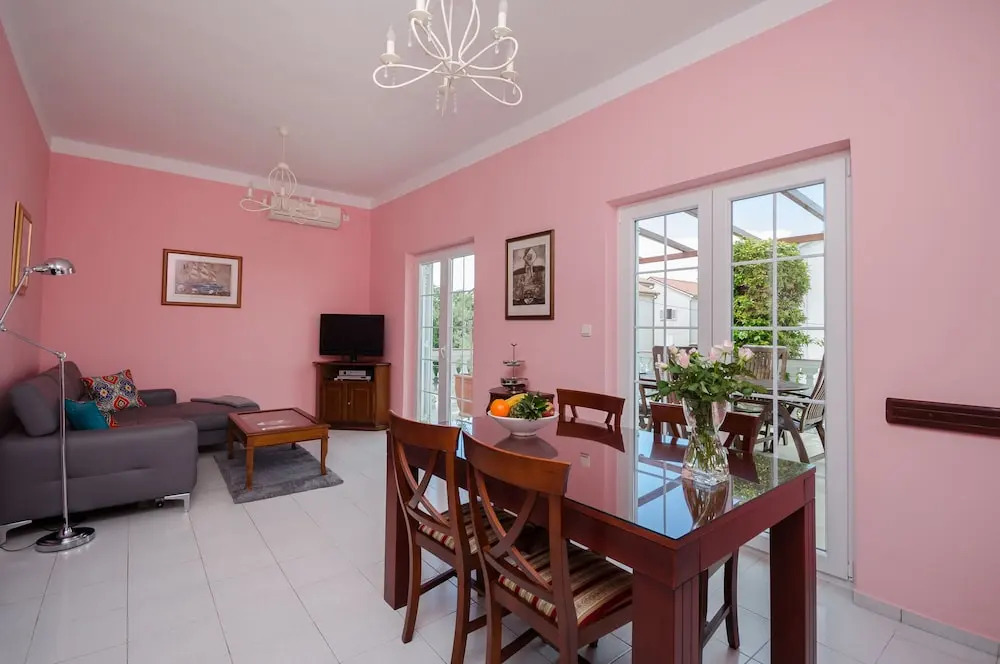 Apartments Sinisa