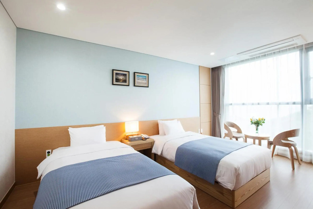 YOUUS Hotel