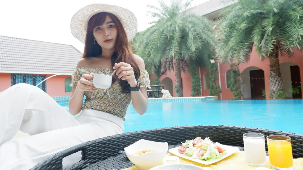 Thada Chateau Hotel