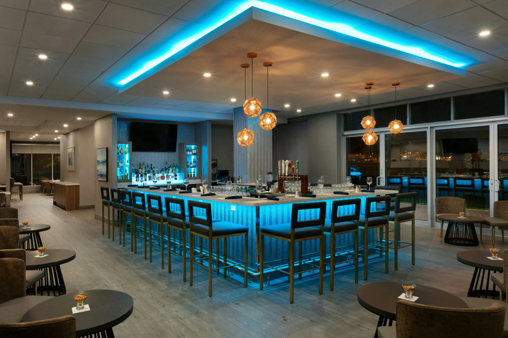 Embassy Suites By Hilton Montreal Airport