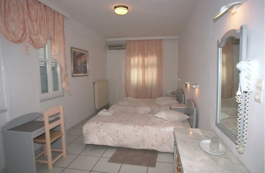 King Thiras Hotel