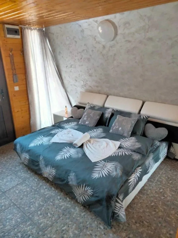 2brcabin-fireplace-hottub-sauna-skiresort