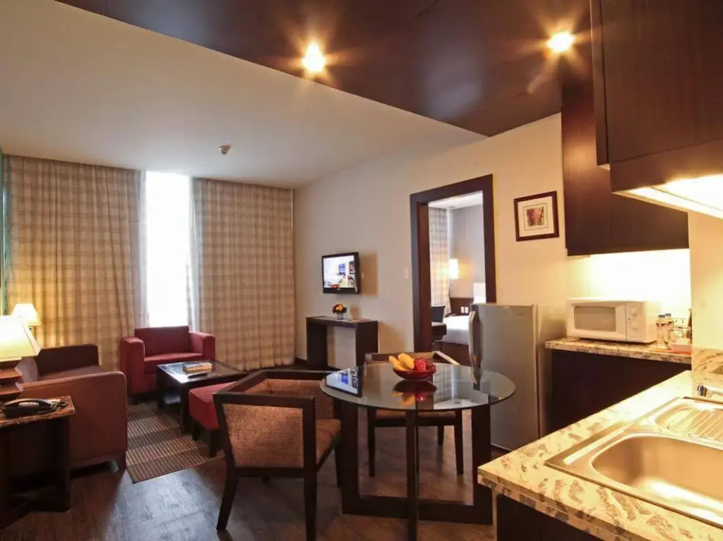 The B Hotel Alabang