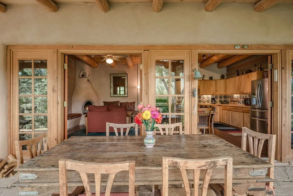 Canyon View Retreat - All Adobe Home, Tranquil Setting, Spectacular Views, Hot Tub Under the Stars