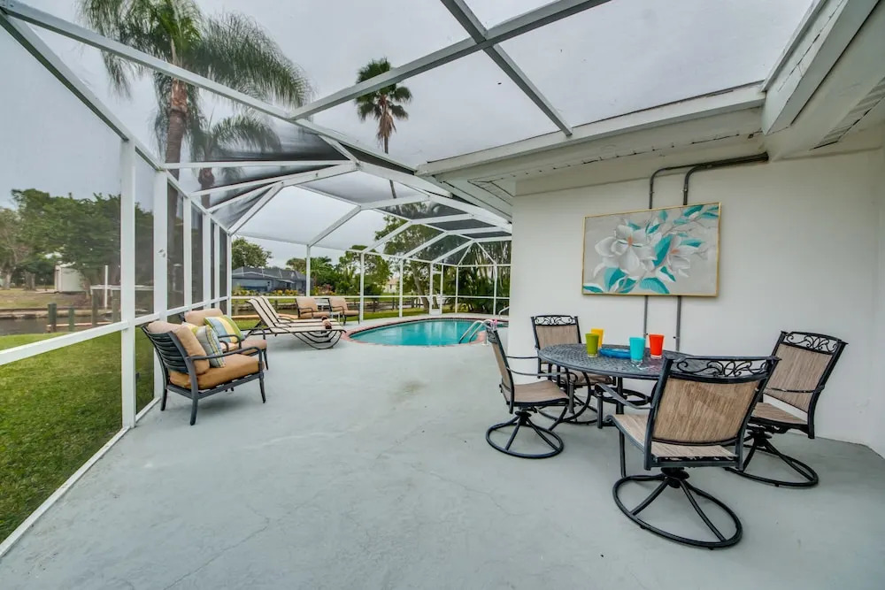 Villa Lux and Lavish - Cape Coral - Roelens Vacations