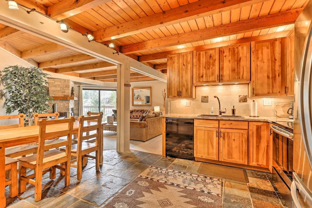Ski & Hike: Mtn-view Condo in Silverthorne!