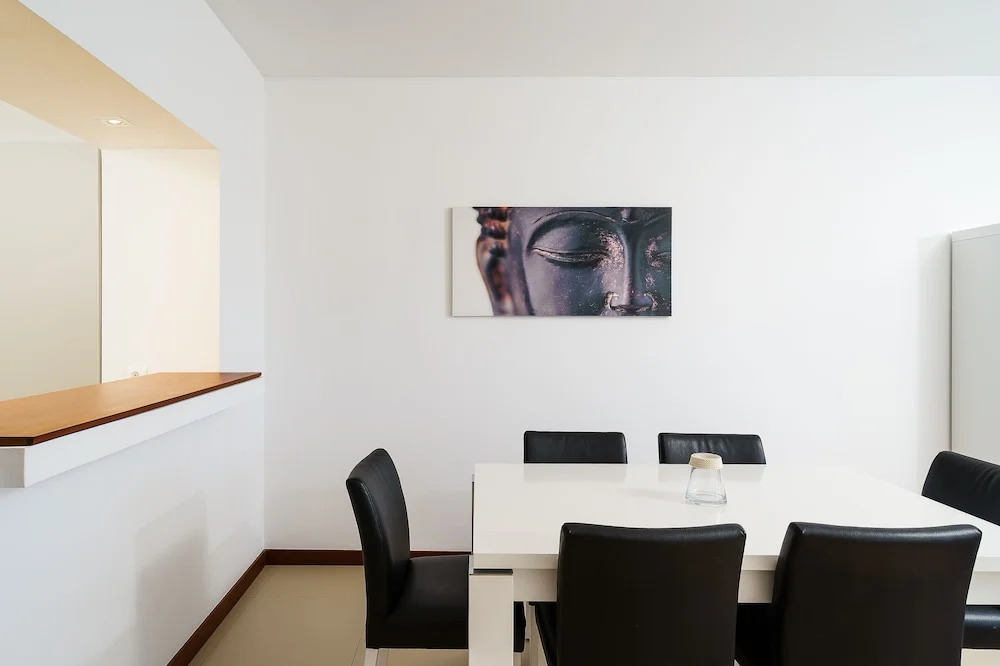 The Sunshine Apartment - Marina Village