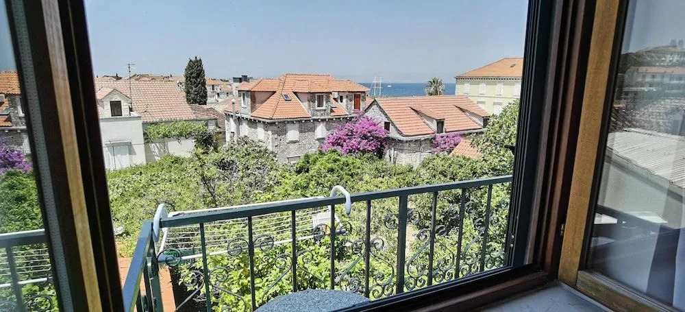 Apartmani Neva Supetar