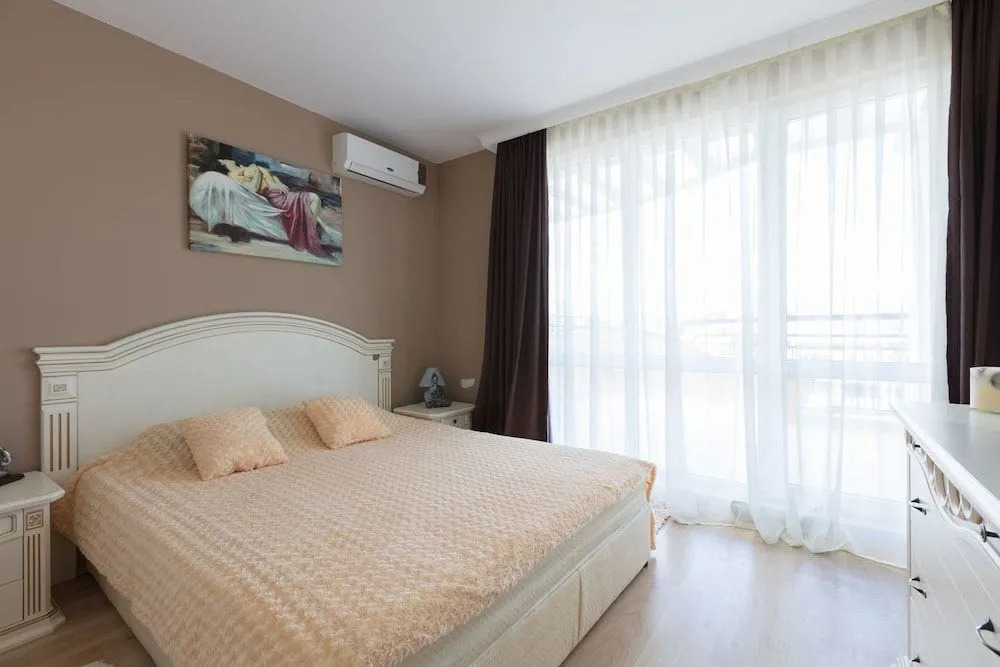 Two Bedroom Apartment with Large Balcony