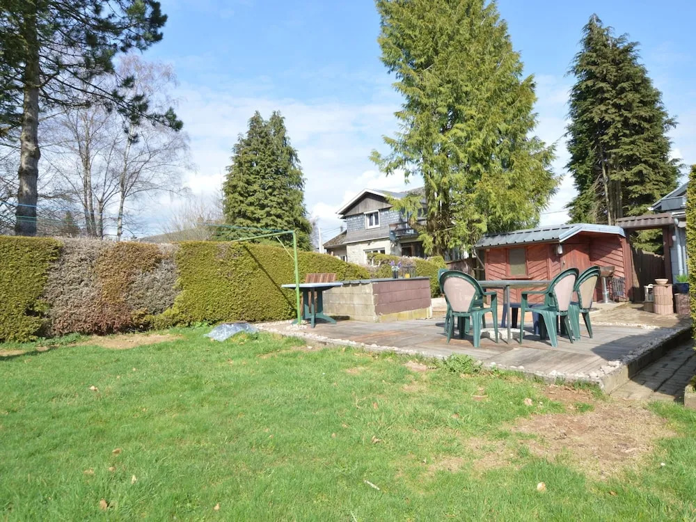 Lovely Cottage in Waimes near Lake