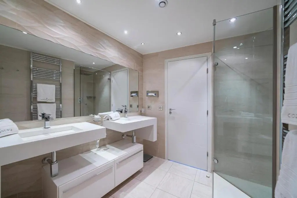 Brand new two bedrooms on the Croisette