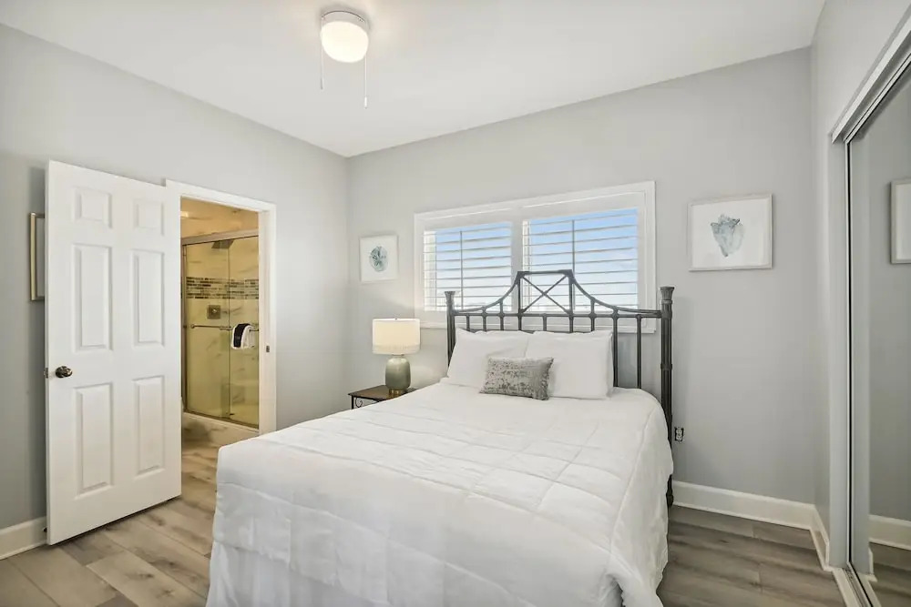 Oceania 503 3 Bedroom Condo by RedAwning