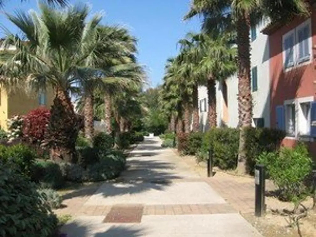Appartement Cavalaire-sur-Mer, 3 pièces, 6 personnes - FR-1-100-206