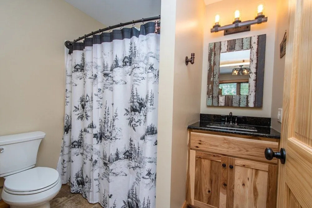 CJs Mountain Lodge