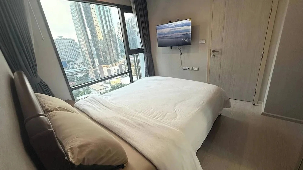 Luxurious 1-bedroom Apartment Near BTS Thonglor, Bangkok