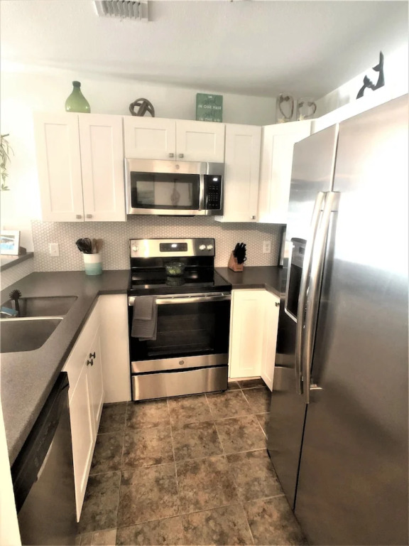 Barefoot Ec204 2 Bedroom Condo