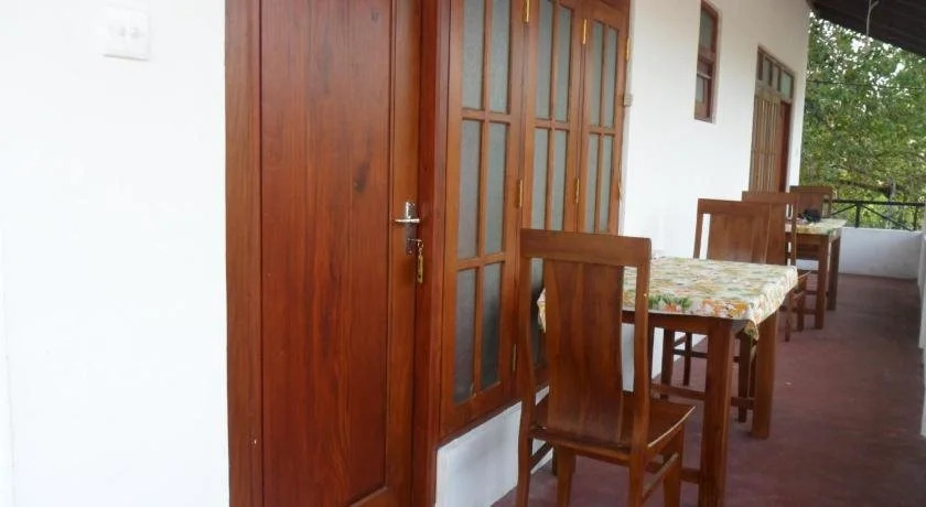 Pearl Deluna Resort Mirissa