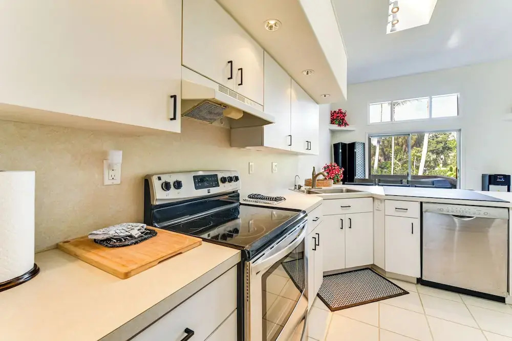 2 Mi to Beaches! Spacious Family Gem in Siesta Key
