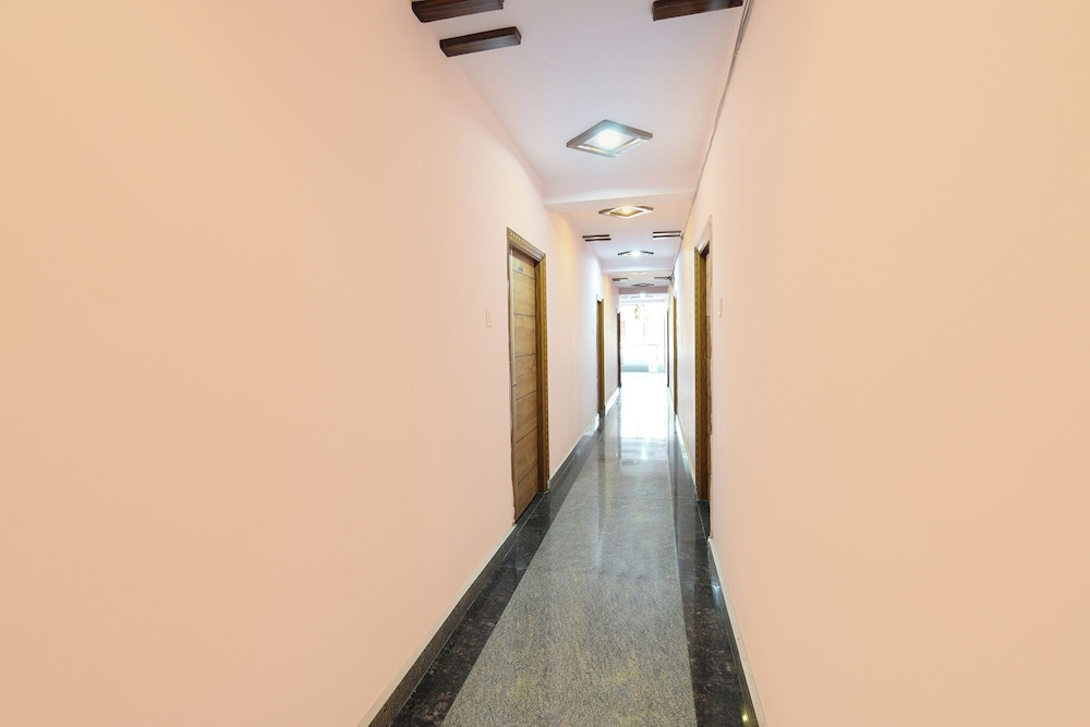 Fabhotel Anoos