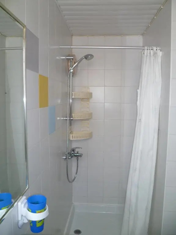 Double room with ensuite bathroom at Datacom building
