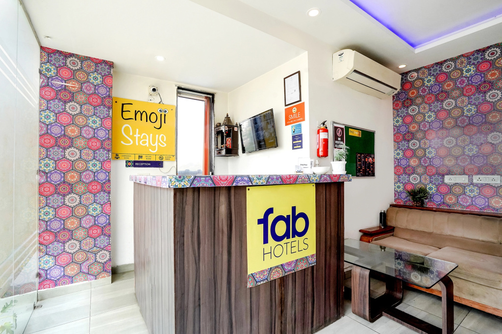 FabHotel Emoji Stays