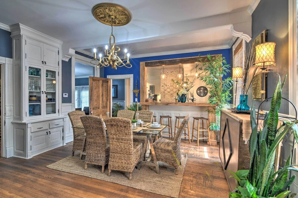 Vicksburg Home w/3 Porches, Walk to Downtown