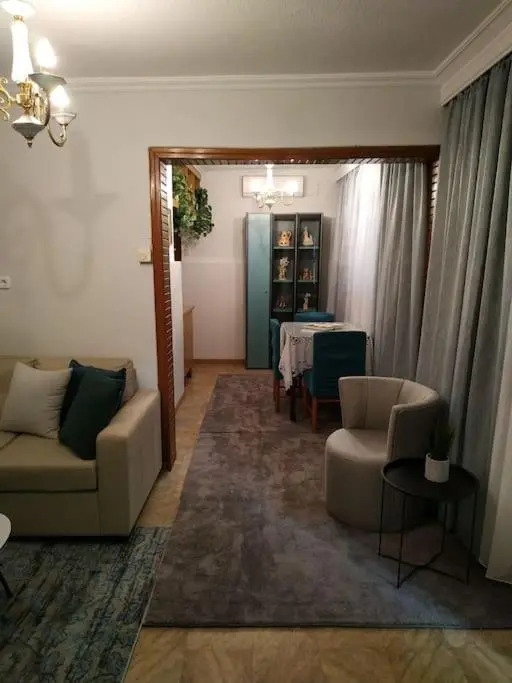 Linda's house 2