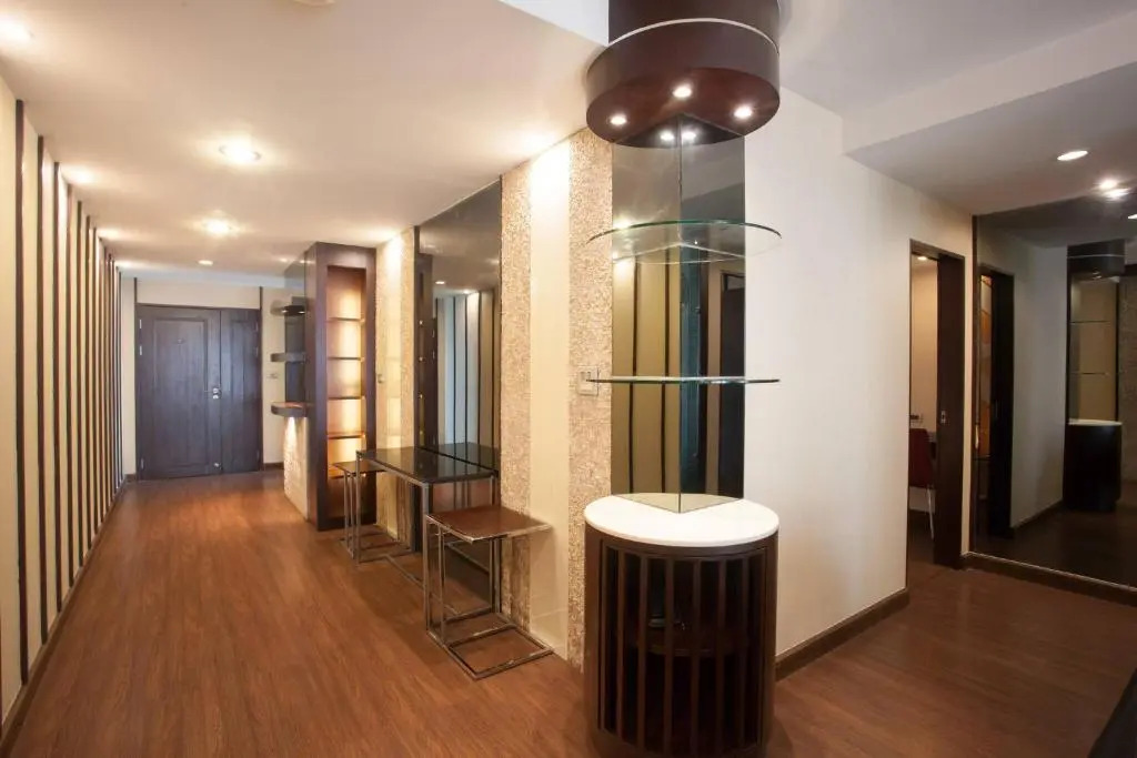 7C - 2 Bedroom Downtown Apartment With Shared Pool