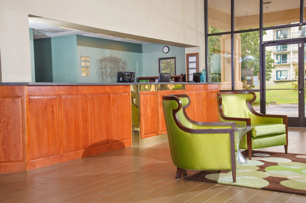 Pigeon River Inn