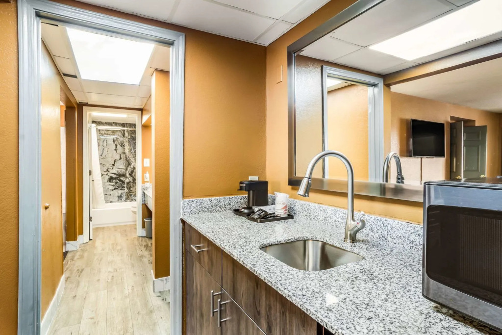 Quality Inn & Suites Corinth West