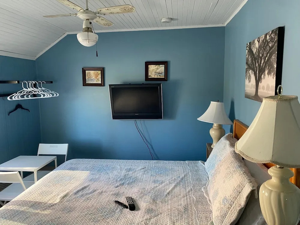 Windspire Inn