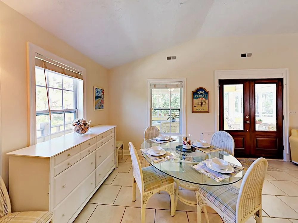 655 Cabana Beach Rd Cottage 4 Bedrooms 4 Bathrooms Cottage