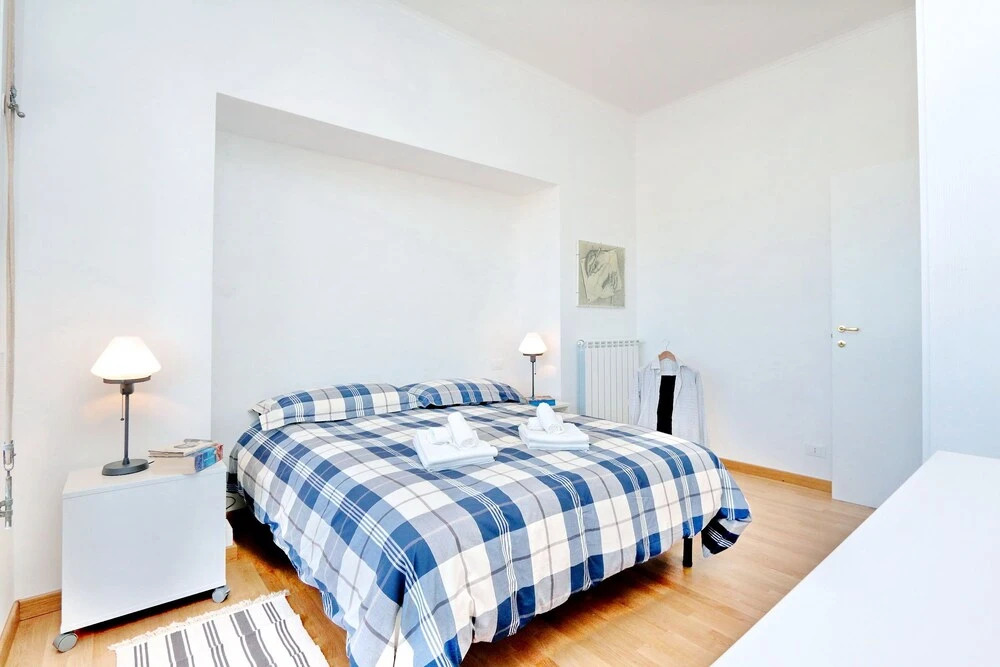 Salaria Apartment