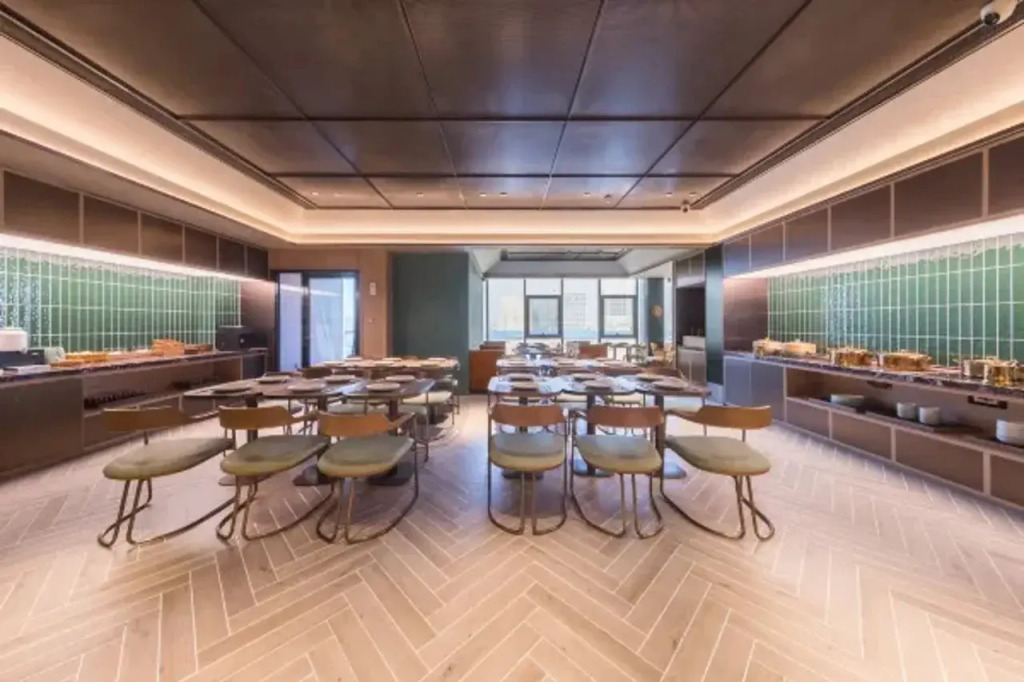 JAMES JOYCE Coffetel(Beijing Communication University Shuangqiao Subway Station Wanda Plaza)
