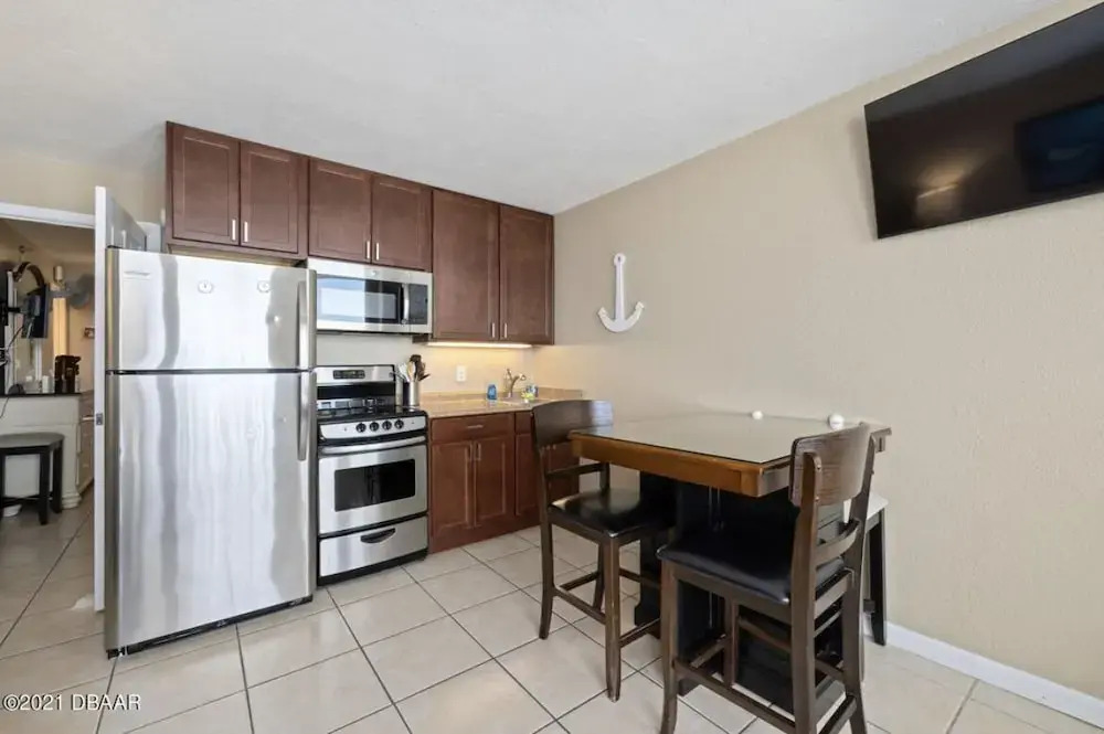 Beautiful Beachfront Resort Condo