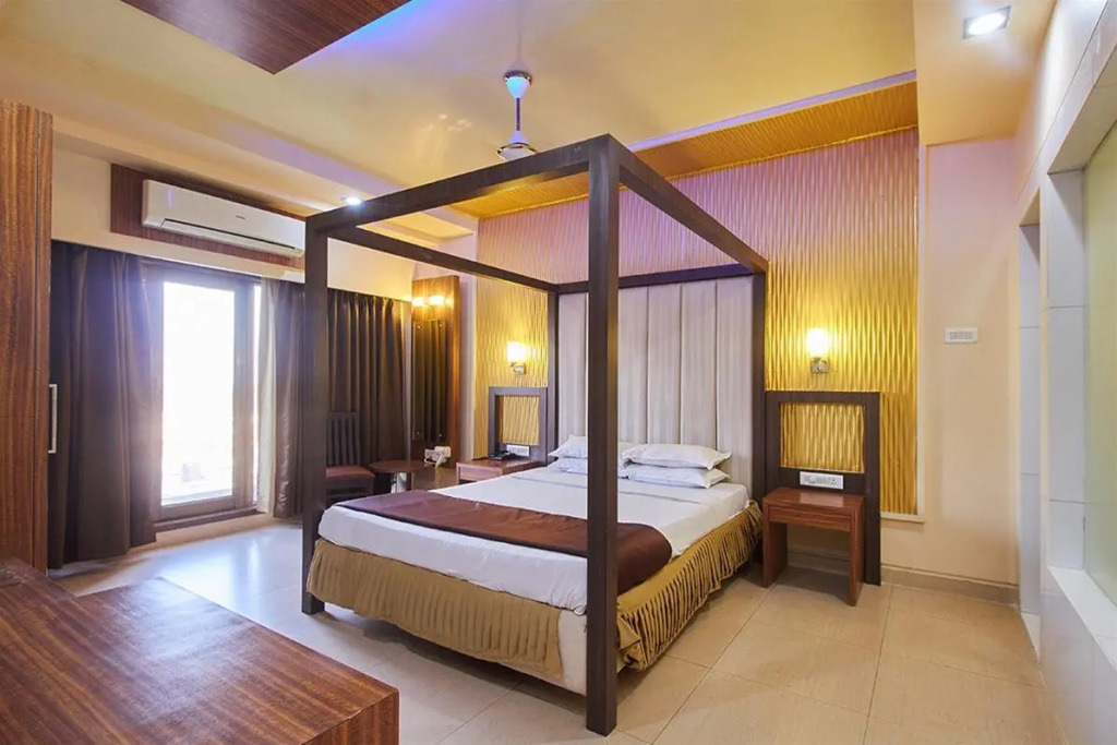Devanshi Inn By Glitz Hotels