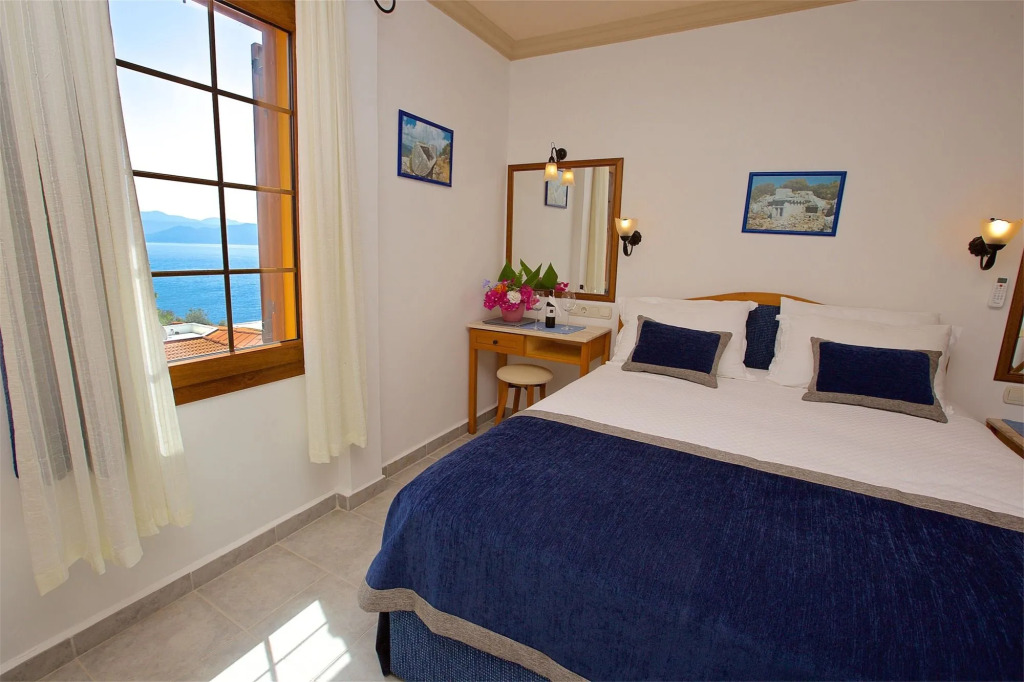 Hadrian Hotel