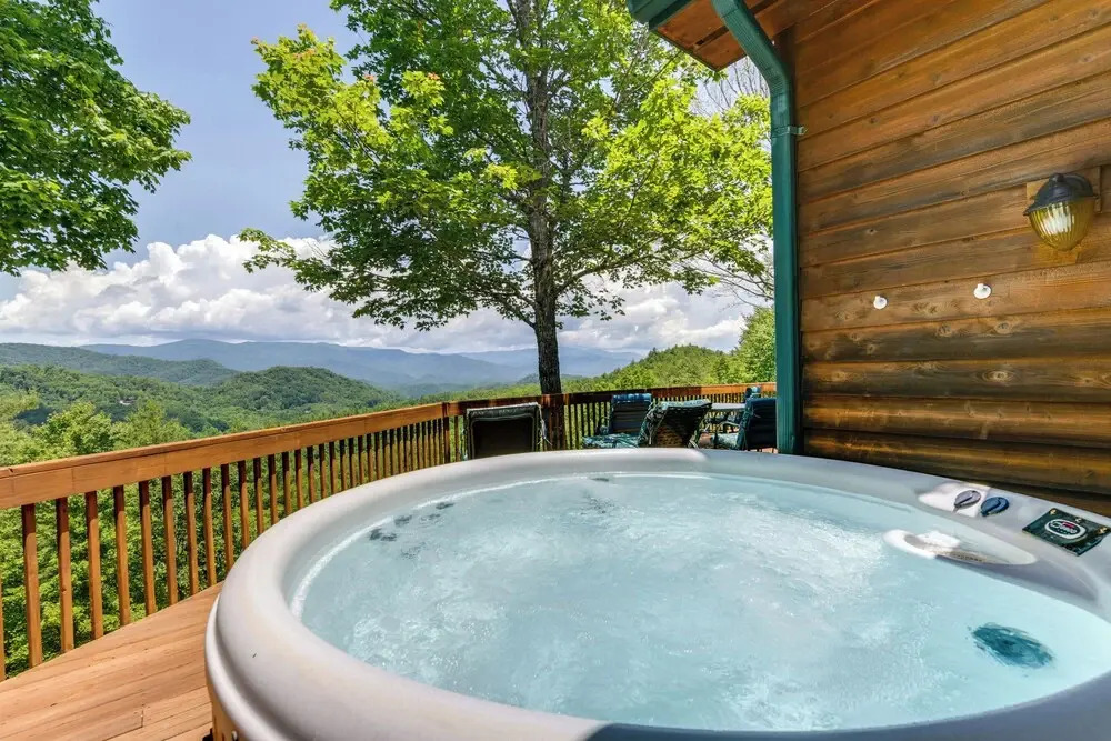 Almond Vacation Rental w/ Mountain Views!