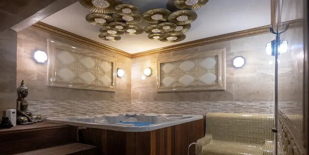 Mon Tour apartments