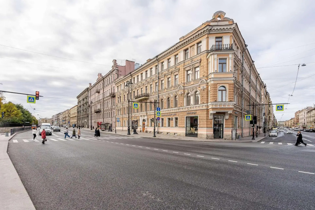 Метры в центре на Лиговском проспекте 21