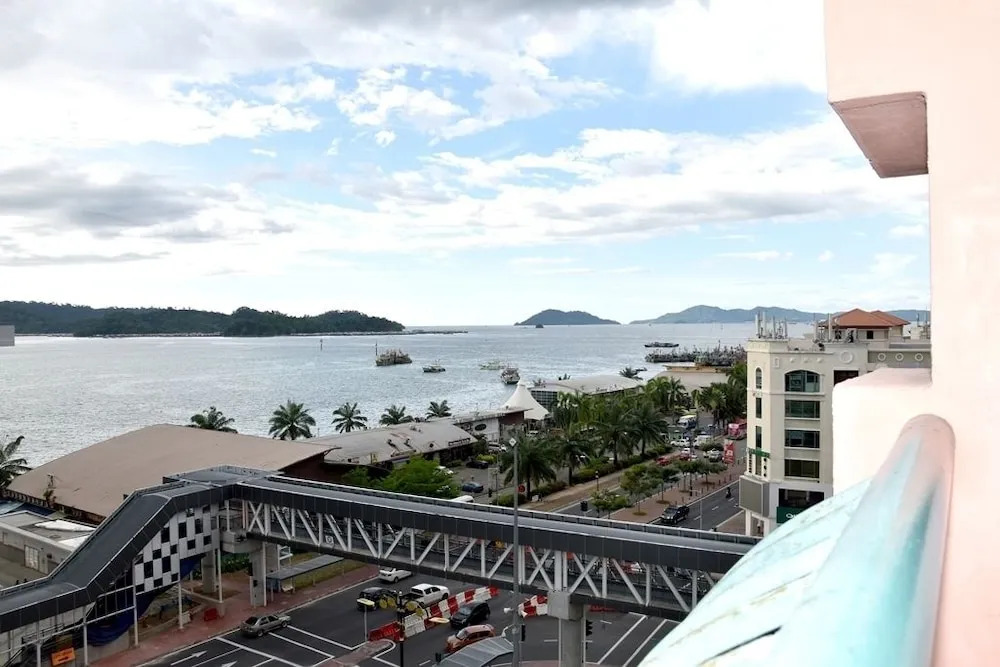 Homestay Marina Court Resort