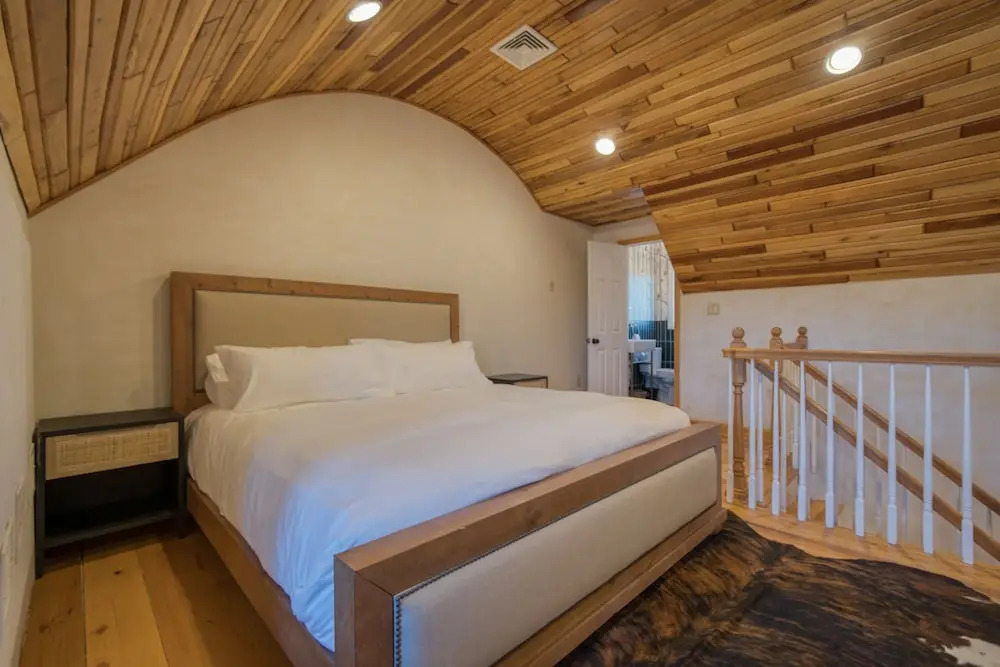 The Haüs Windham - Spacious Suites, Hot Tub, Mountain Views