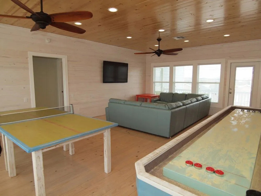 Beach Club Clubhouse 1