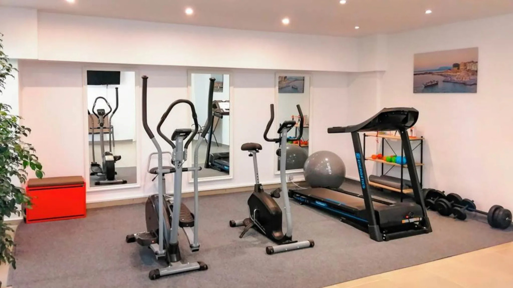 Carisa Suites and Apartments