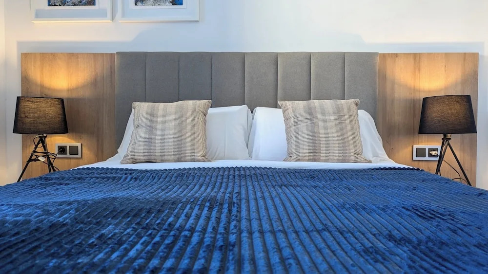 Sunset Waves Apartments Tower 1