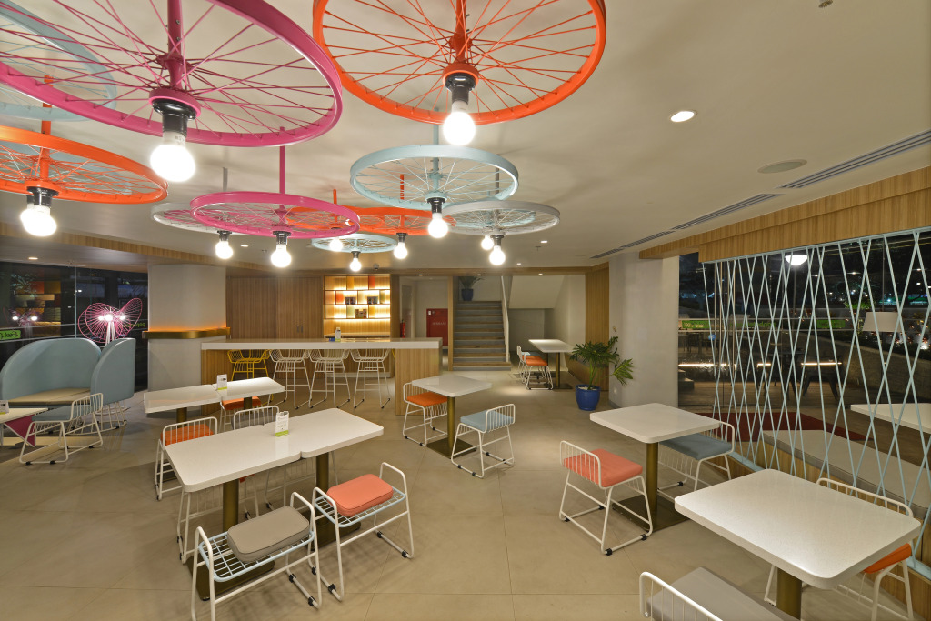 POP! Hotel Solo
