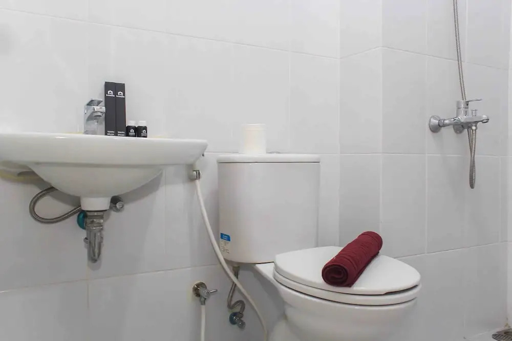 Warm and Cozy Studio Patraland Urbano Apartment