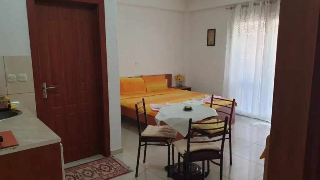 Villa & Apartments Antigona