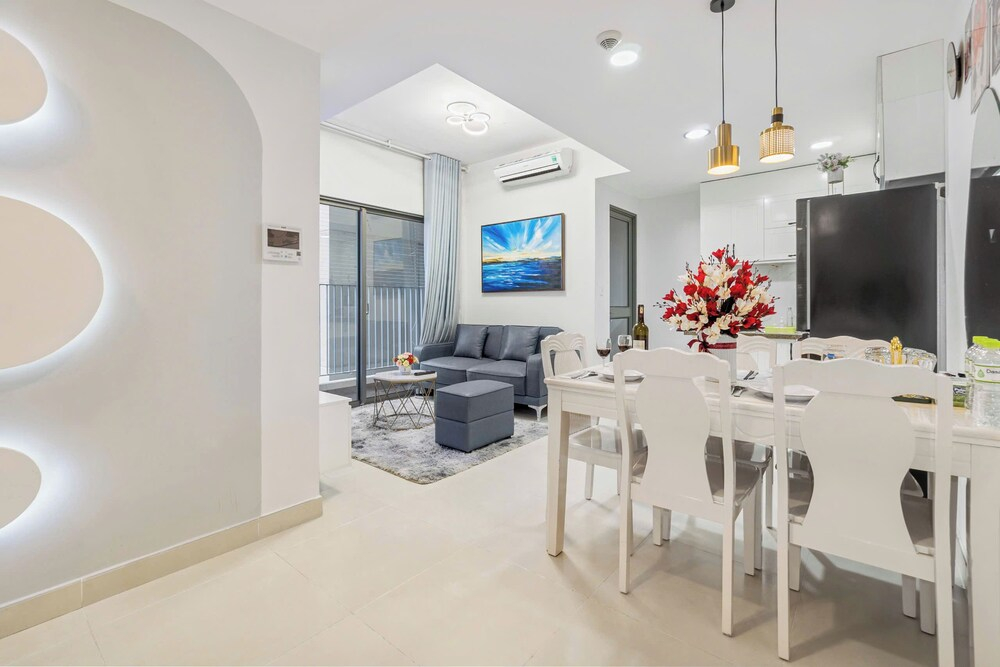 MASTERI Premier Residence