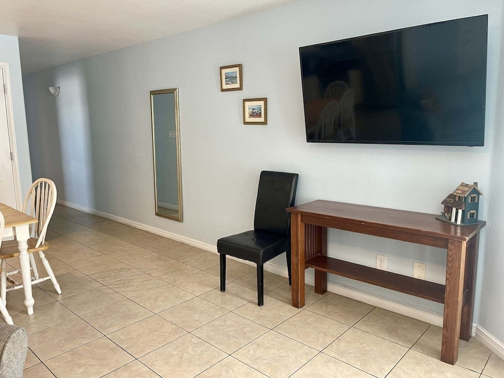 Beachgate Condo Suites And Hotel 526+527b 2 Bedroom Condo